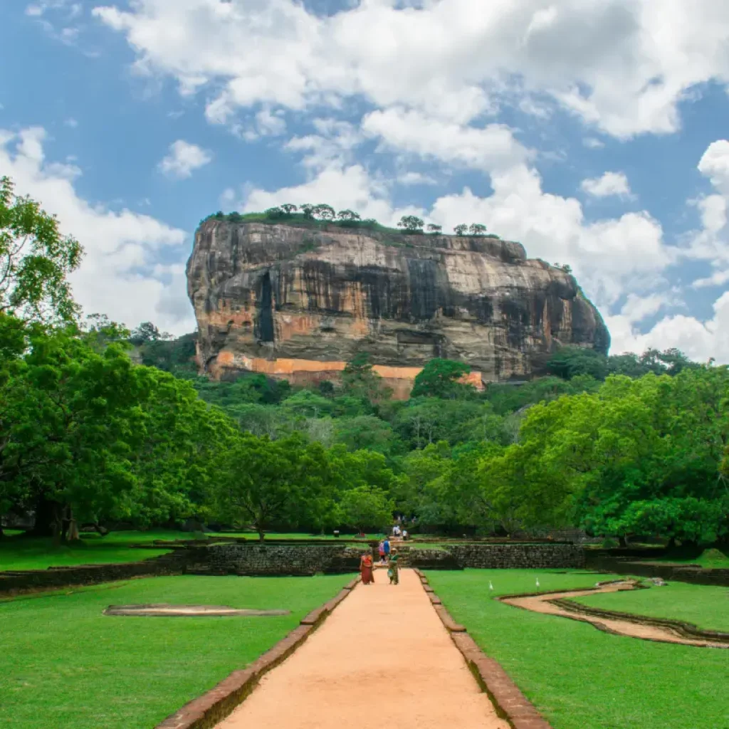 Discover the Enigmatic Beauty of Sigiriya