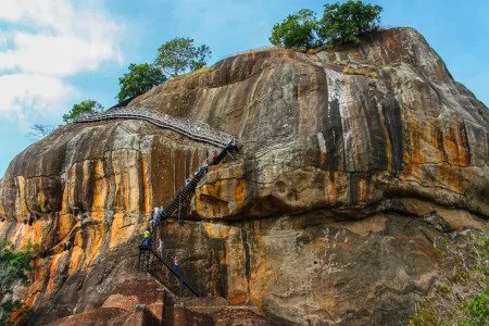 Discover the Enigmatic Beauty of Sigiriya