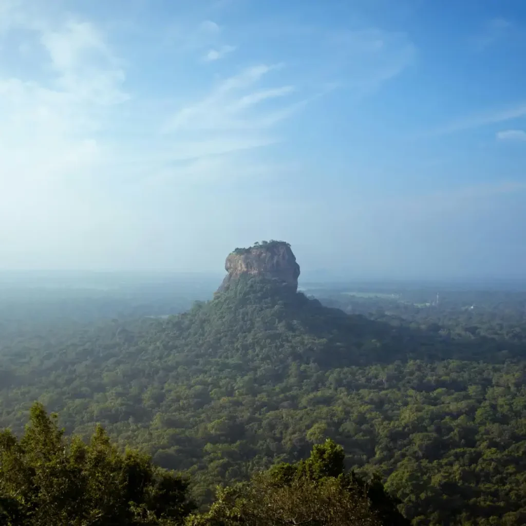Discover the Enigmatic Beauty of Sigiriya